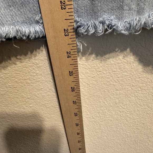 Old Navy Women Light Wash Button Front Trucker Denim vest‎ cut sleeves L Raw Hem - Picture 5 of 7